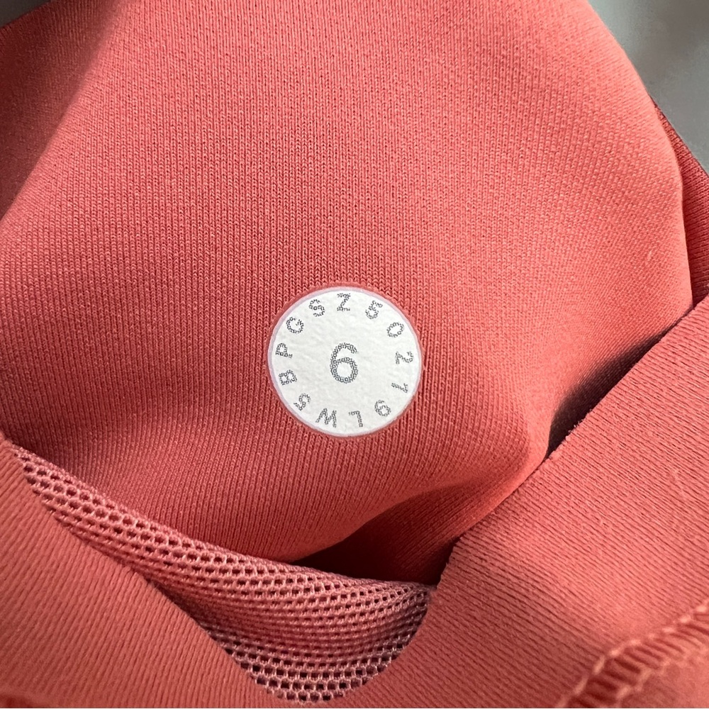Lululemon In Movement Tight 25" - Picture 4 of 4